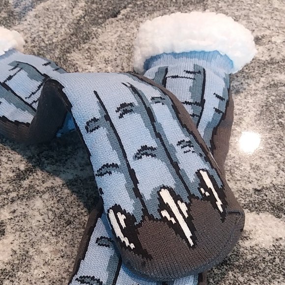 Men's Fuzzy Dragon Socks - Dragon Claws - Picture 1 of 6